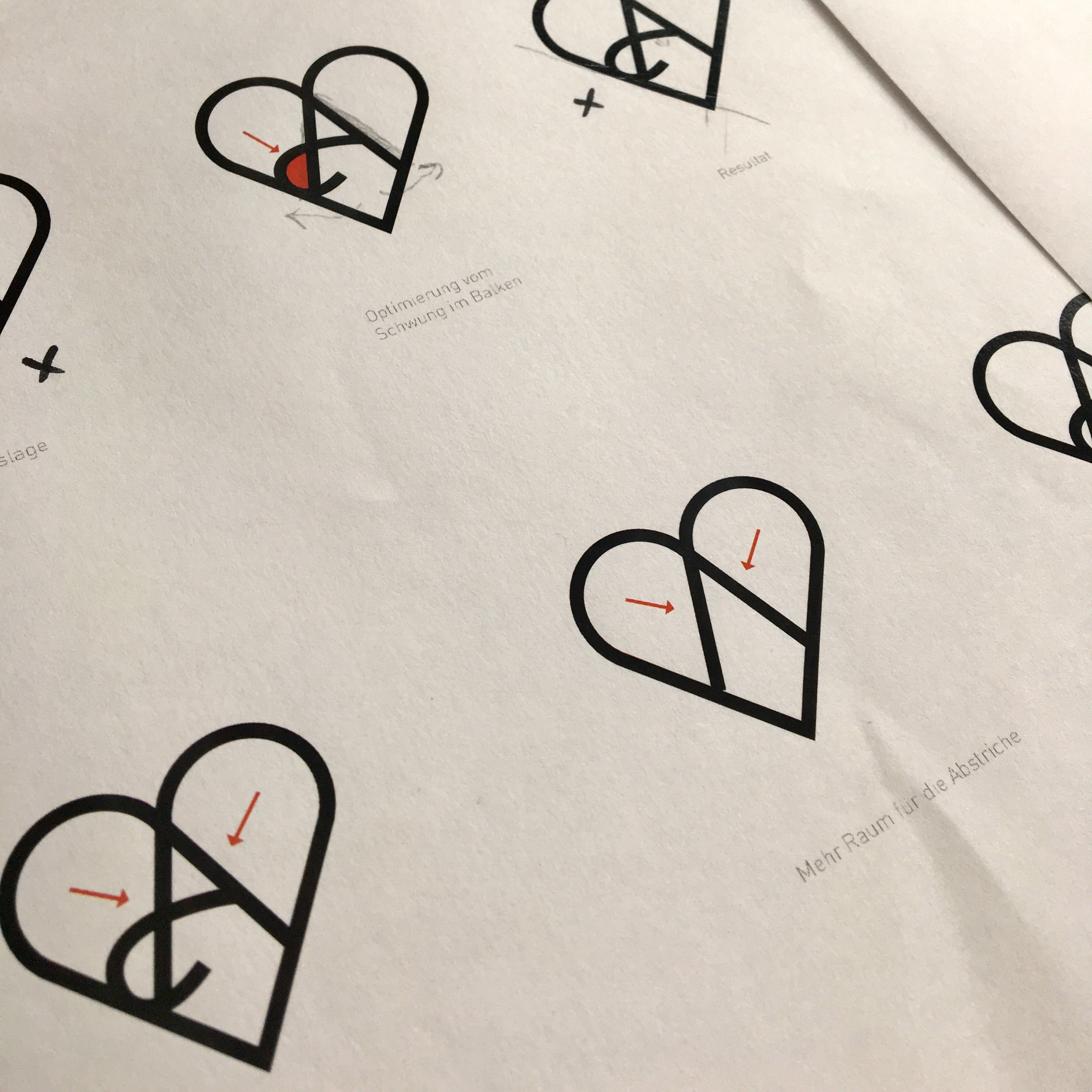 Entwürfe für das neue Apps with love-Logo und -Branding mit einem klaren Design und einem Herzsymbol.