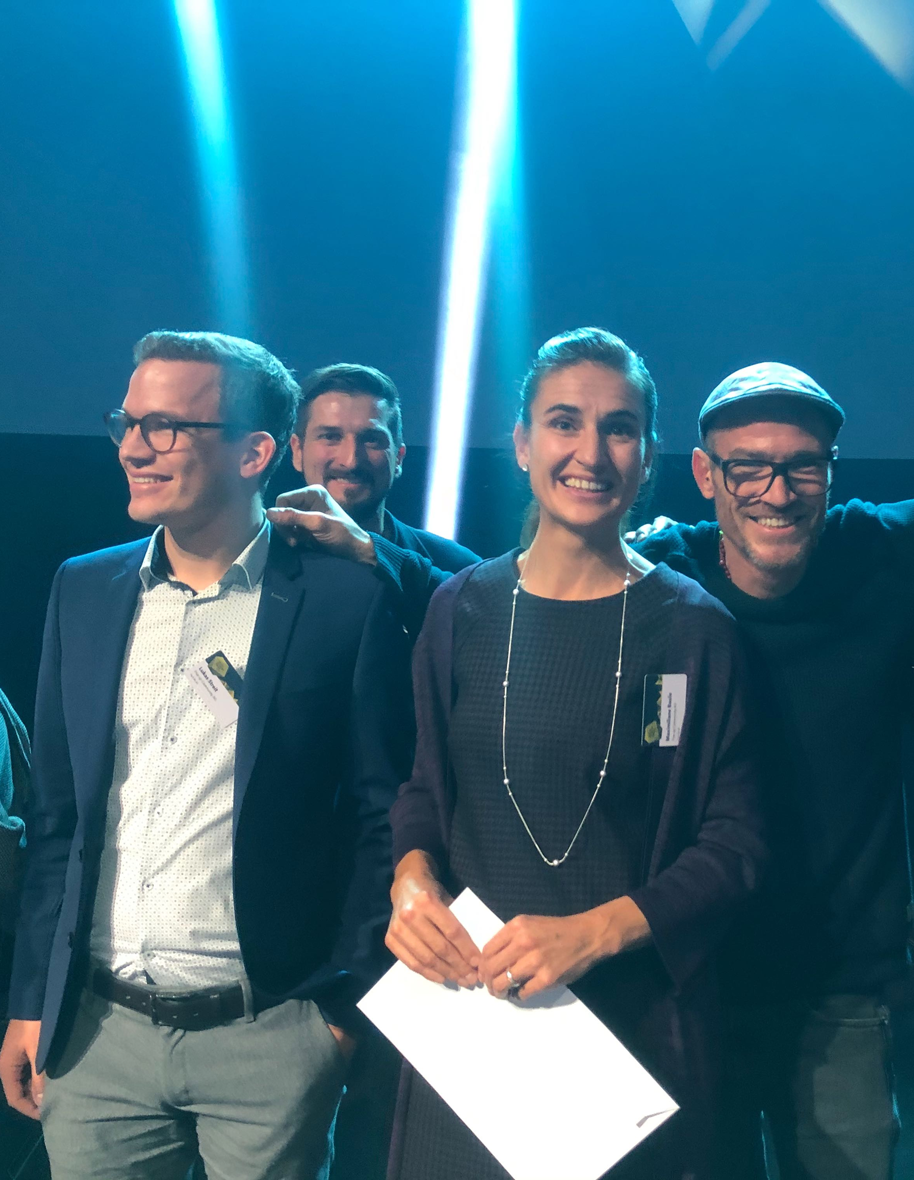 Lukas Streit, Maximiliane Basile von Five up und Michael Schranz an den Digital Economy Awards